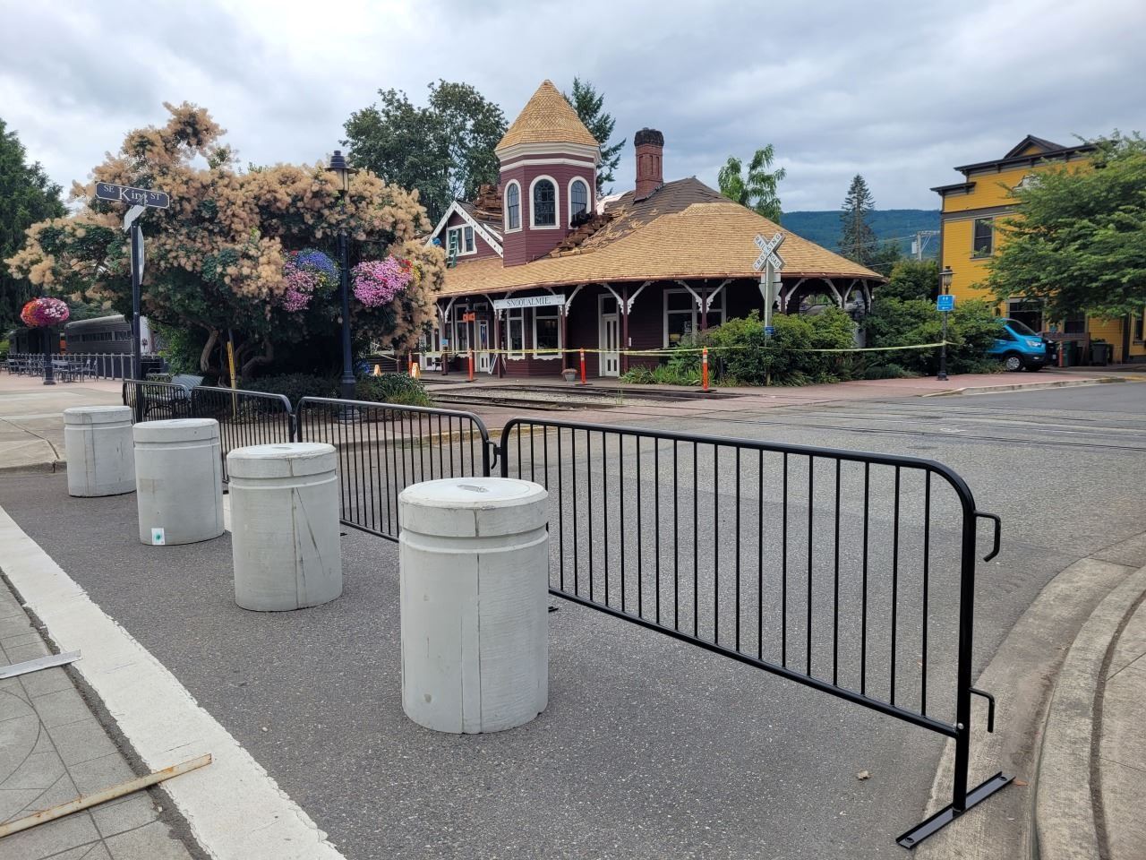 Bollards King and Railroad